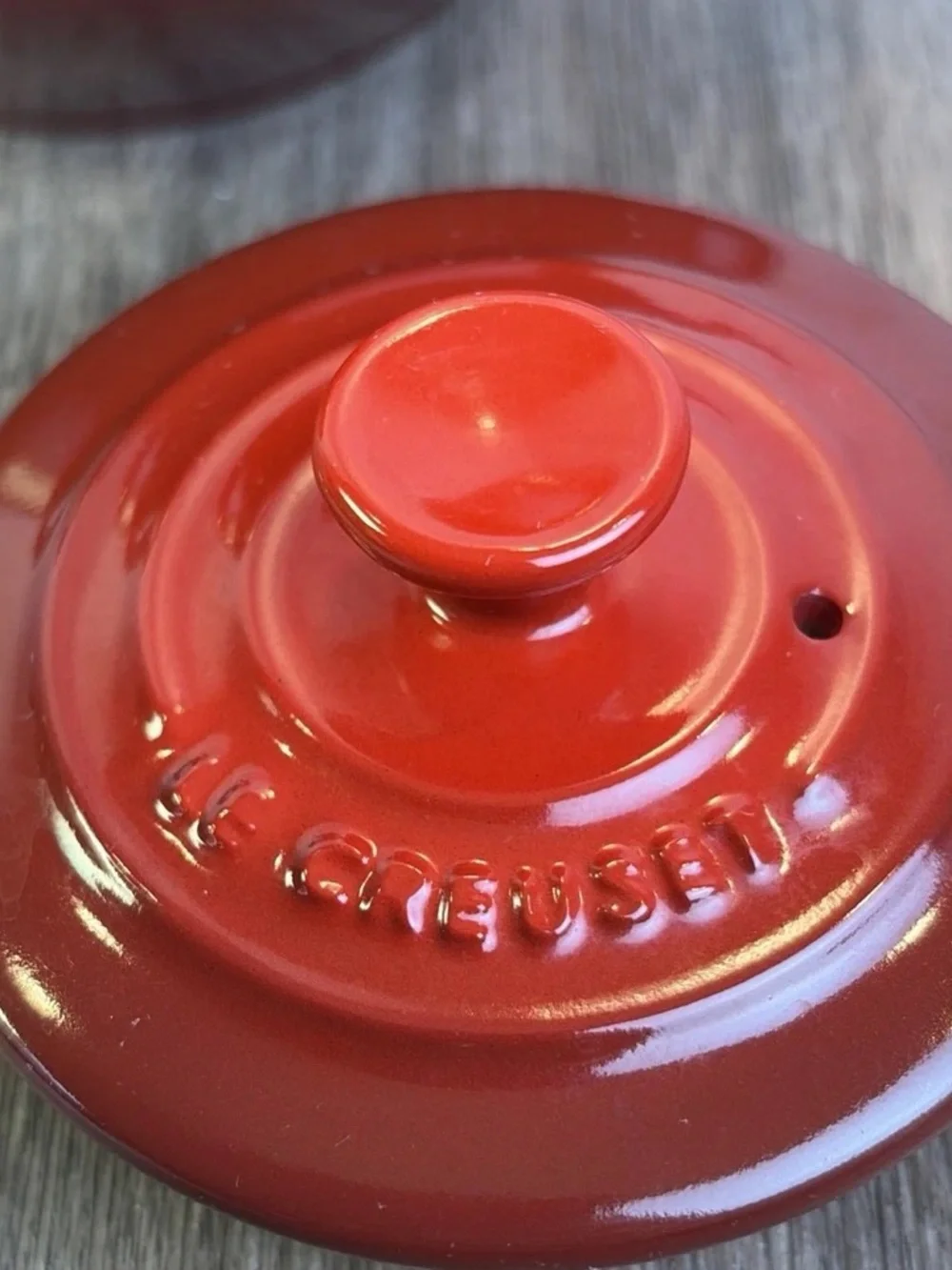 Le Creuset 2 cup Ombre Cerise Red Stoneware Teapot with Lid - NO Infuser Basket